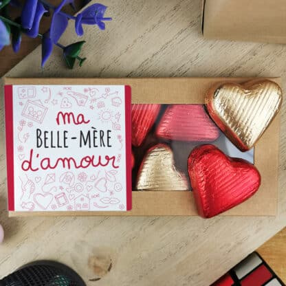 Cœurs au chocolat au lait et chocolat noir praliné x8 "Belle-mère d'amour"