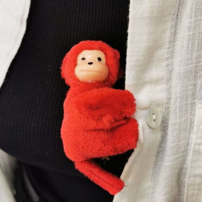 Porte-clés peluche à pince - Petit singe rouge - 7,5cm