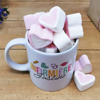 Mug "Infirmière Géniale" et ses guimauves coeurs x10 - Cadeau personnalisable – Image 2